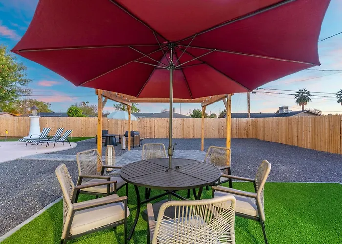 Oasis - Pool - Game - Fire Pit Holiday home
