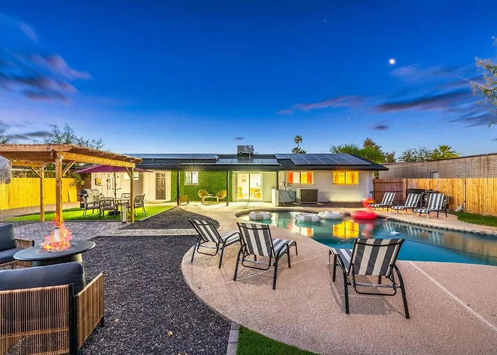 Oasis - Pool - Game - Fire Pit Holiday home *
